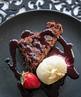 Dinner for 20-3 284 x 336 px